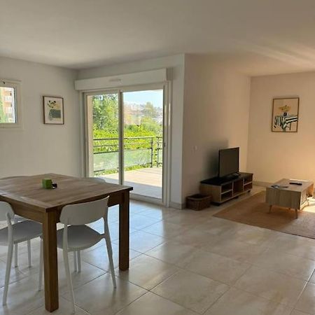 Suberbe Appartement Climatise Avec Terrasse Saint-Raphaël Exterior foto